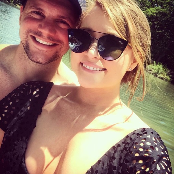 Meet your Posher, Jaci - Picture 3 of 3